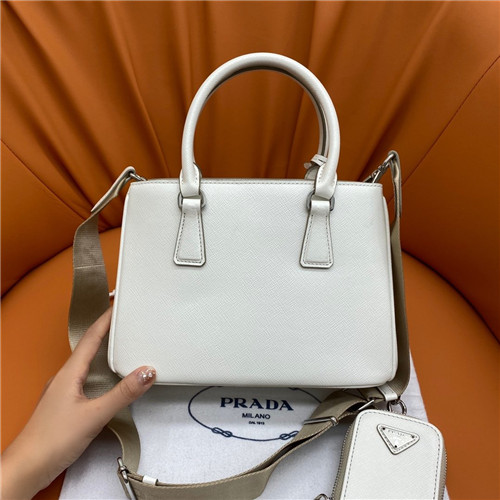 olcson prada bag replica bags elado Uzlet utanzat budapest replika Gucci cipo Chanel ov Marc Jacobs szandal Alexander Wang webshop
