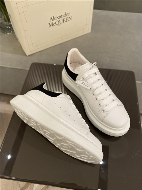 olcson alexander mcqueen shoes elado Uzlet utanzat budapest replika Gucci cipo Chanel ov Marc Jacobs szandal Alexander Wang webshop